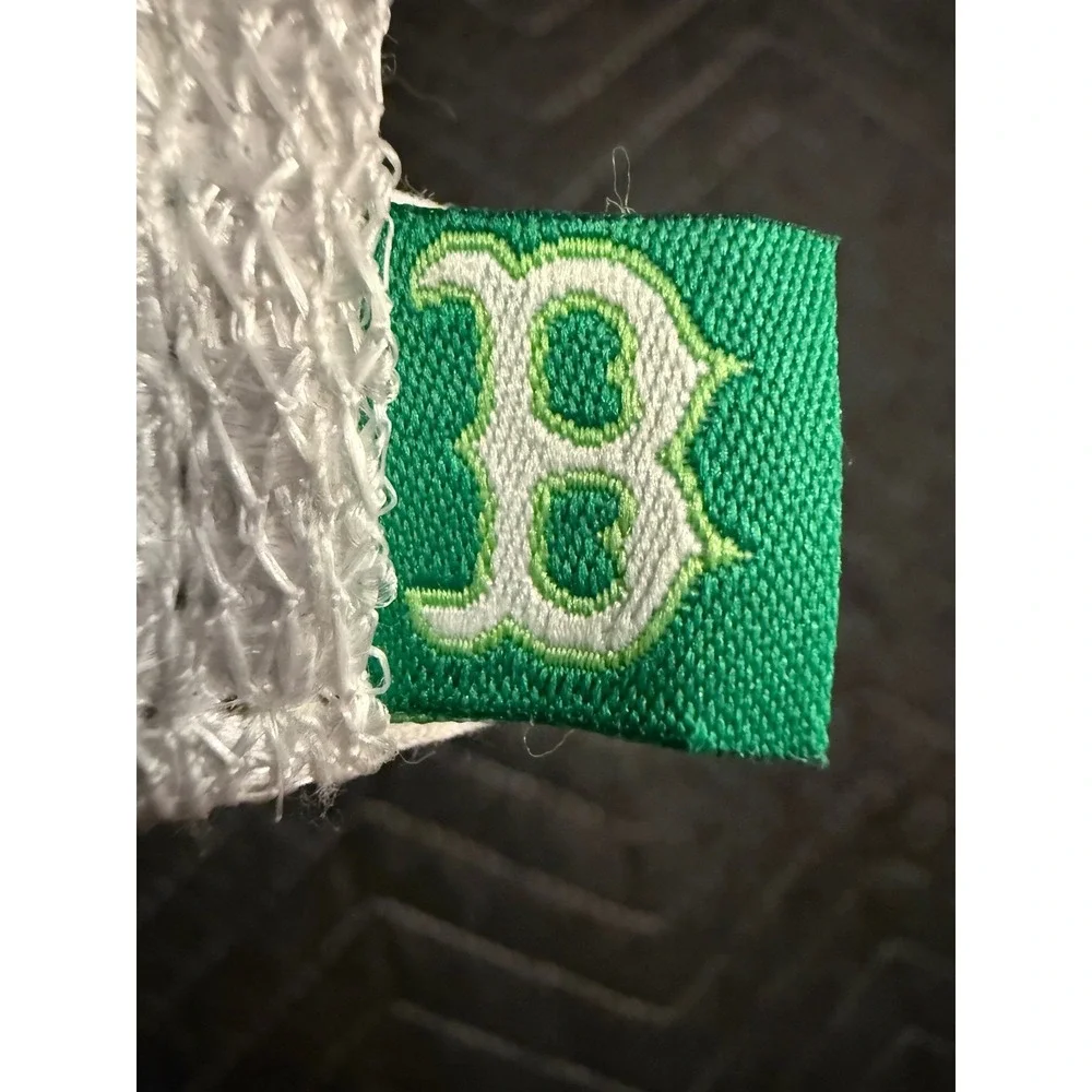 New Era Boston Red Sox Trucker Hat Women OSFM Green Rhinestone Shamrock MLB